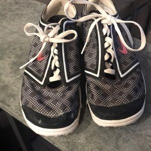 Nike lightweight golf shoes.. 6.5